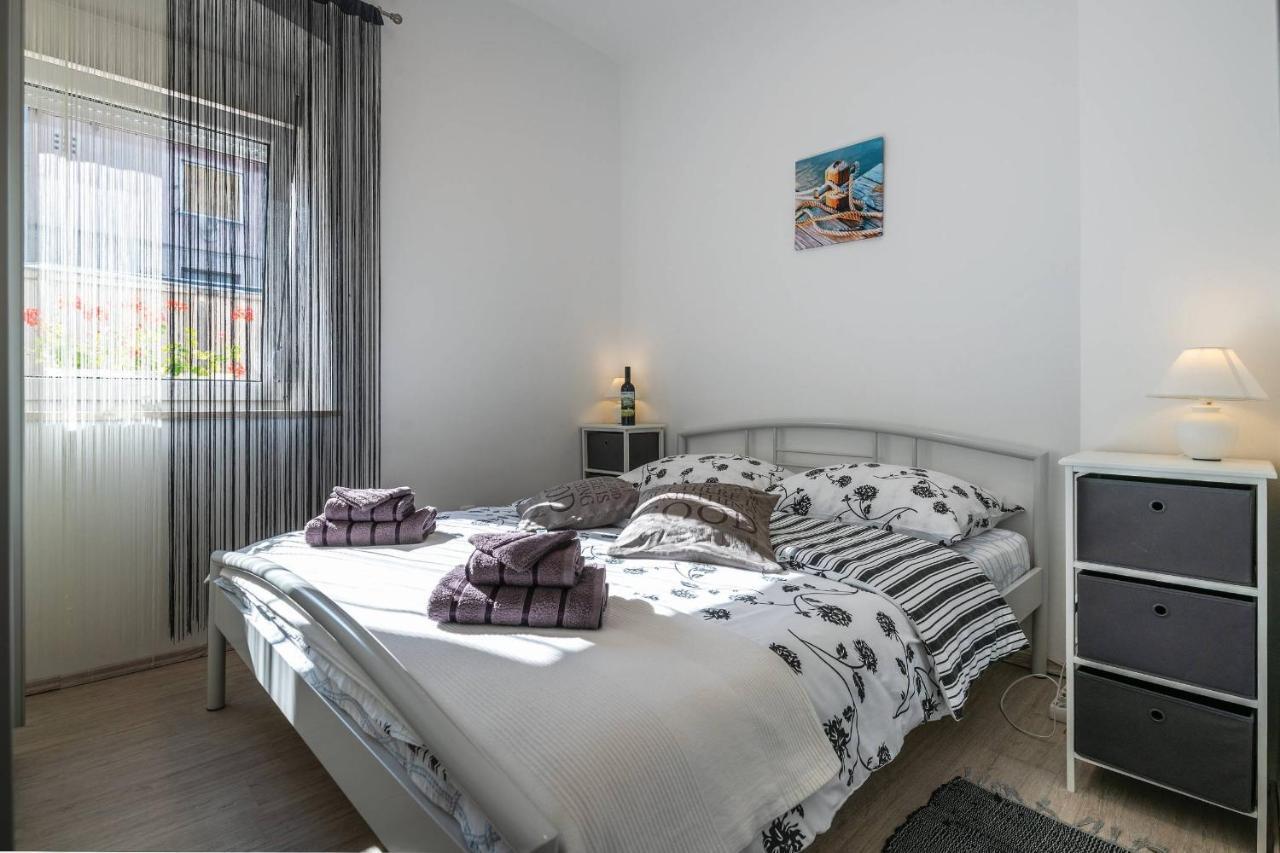 Apartment Petra Pula Ngoại thất bức ảnh