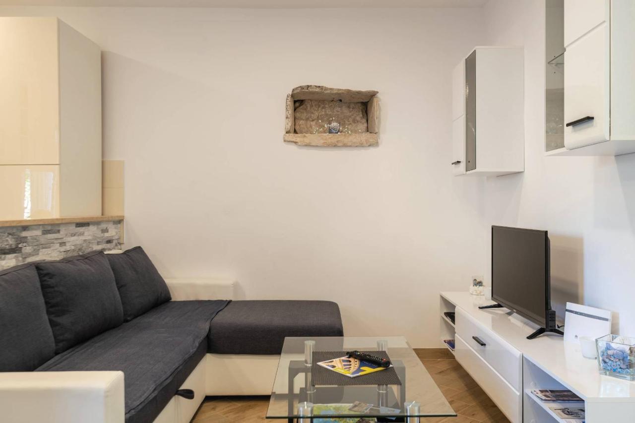 Apartment Petra Pula Ngoại thất bức ảnh